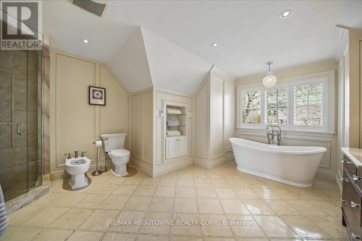 1494 The Links Drive, Oakville, Ontario  L6M 2P2 - Photo 25 - W12982924