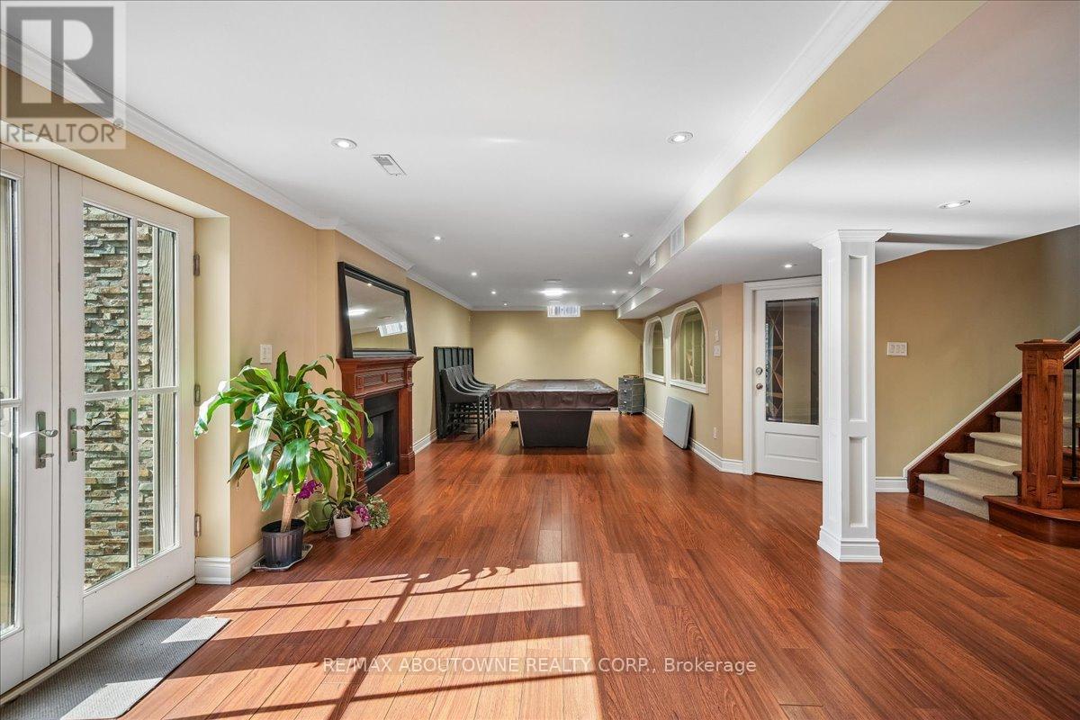 1494 The Links Drive, Oakville, Ontario  L6M 2P2 - Photo 28 - W12982924