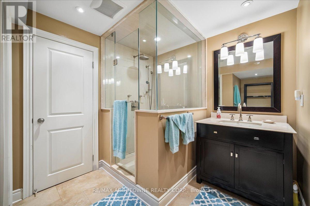 1494 The Links Drive, Oakville, Ontario  L6M 2P2 - Photo 33 - W12982924