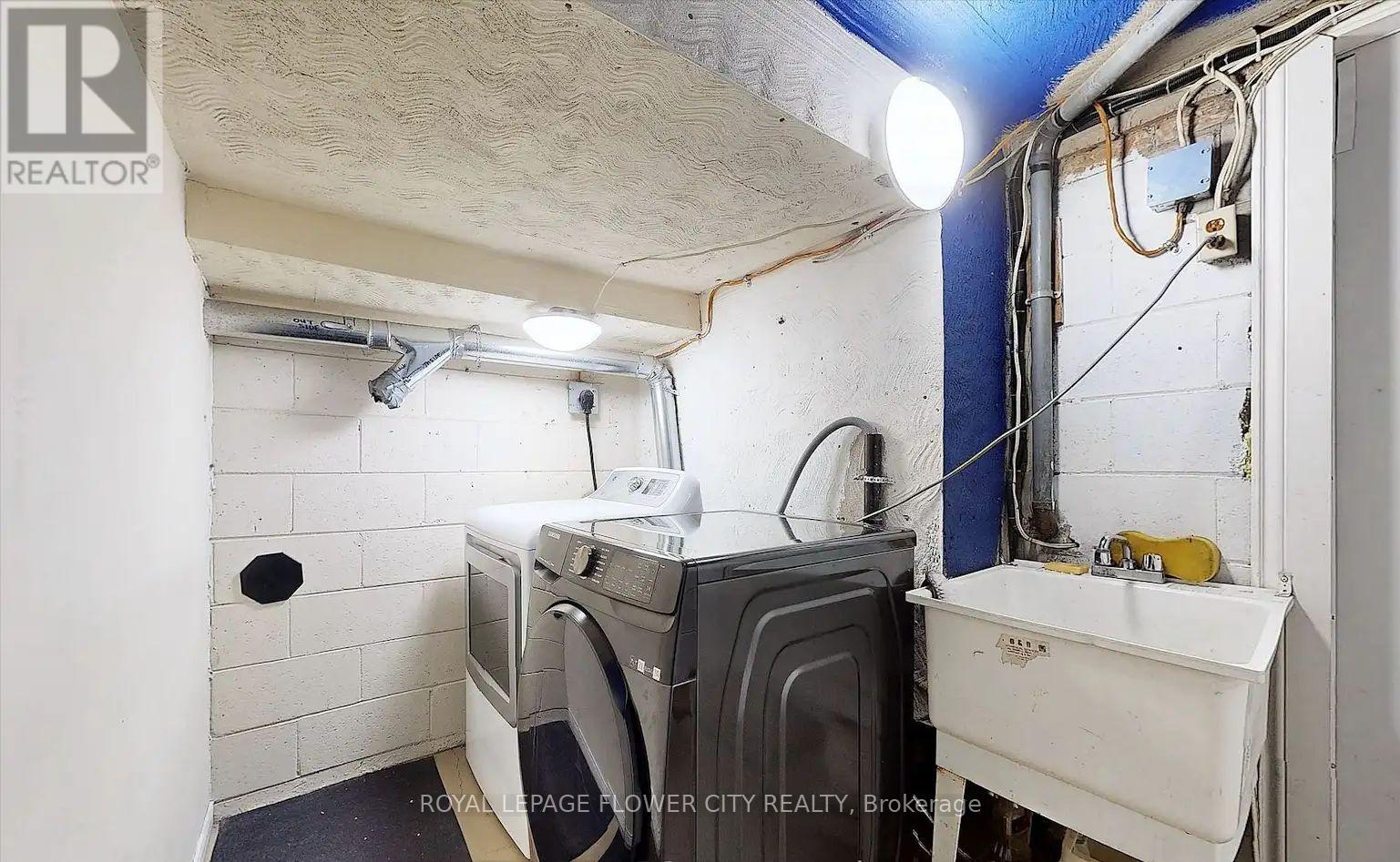 2 - 191 Cabana Drive N, Toronto, Ontario  M9L 1L2 - Photo 7 - W12982934