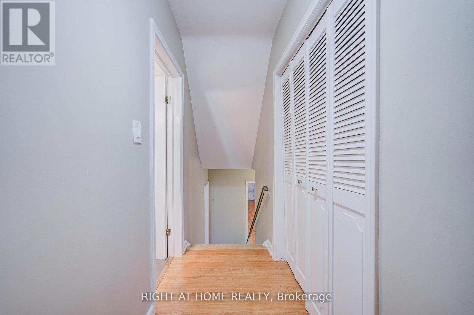 1445 Ryan Place, Mississauga, Ontario  L5C 1J7 - Photo 16 - W12982972