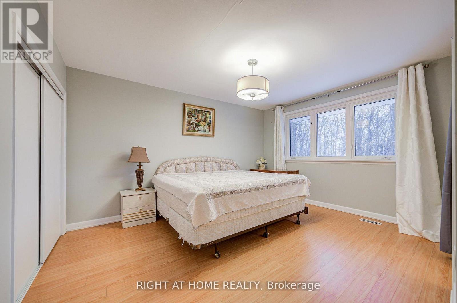 1445 Ryan Place, Mississauga, Ontario  L5C 1J7 - Photo 19 - W12982972