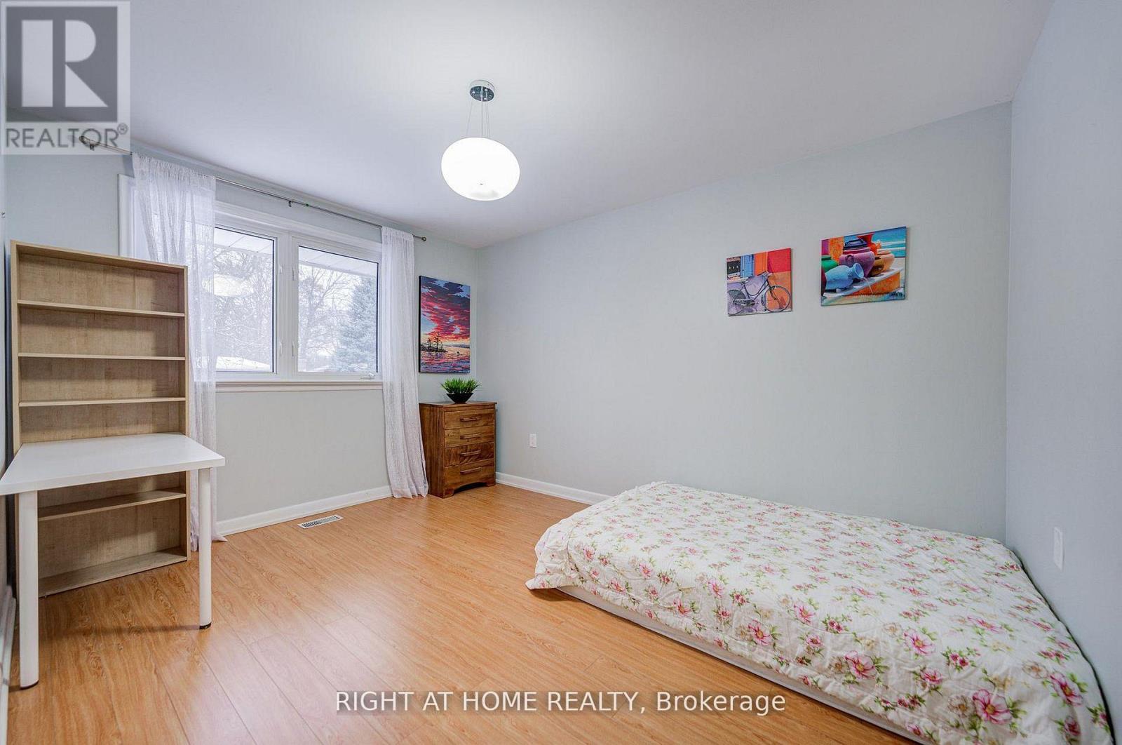 1445 Ryan Place, Mississauga, Ontario  L5C 1J7 - Photo 23 - W12982972