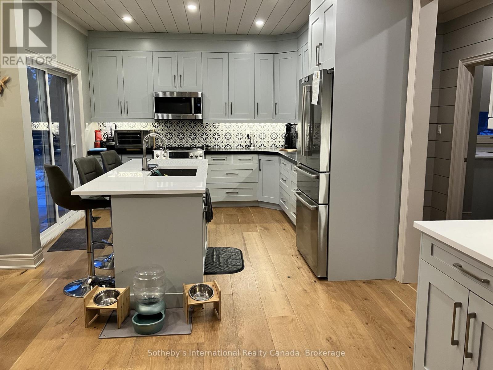 103 Barton Boulevard, Blue Mountains, Ontario N0H 1J0 - Photo 22 - X12983044