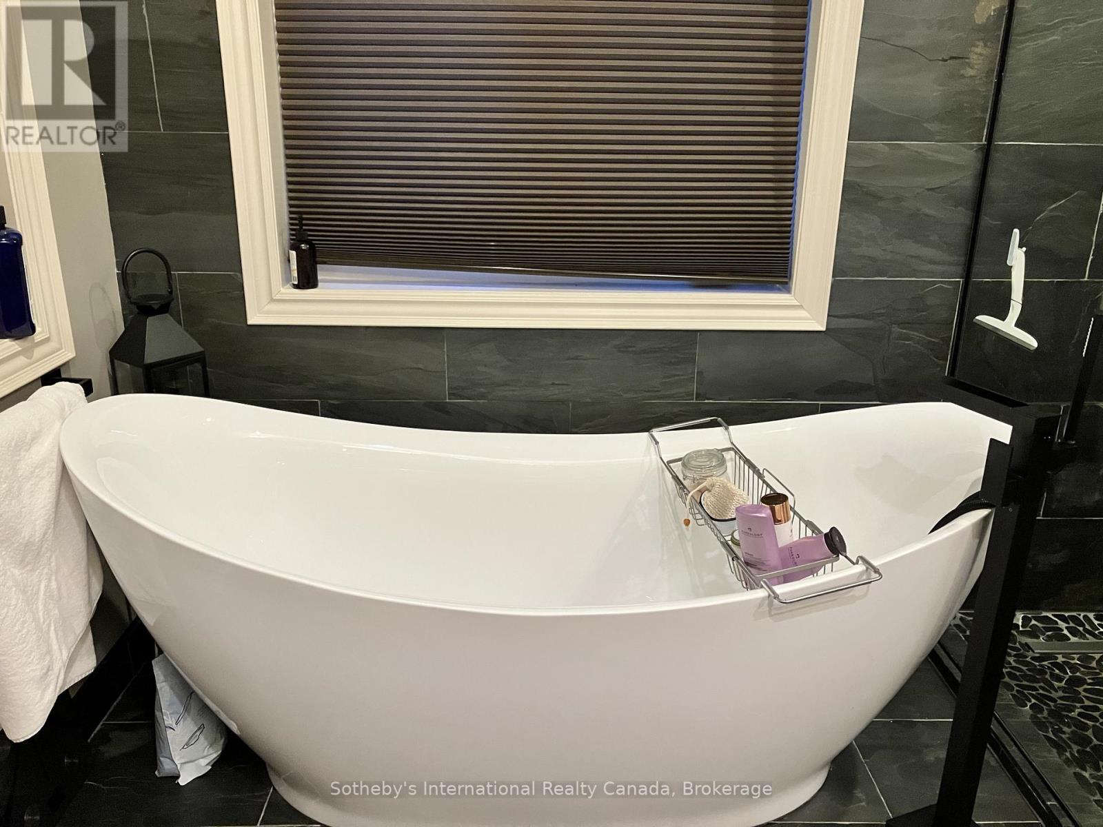 103 Barton Boulevard, Blue Mountains, Ontario N0H 1J0 - Photo 29 - X12983044