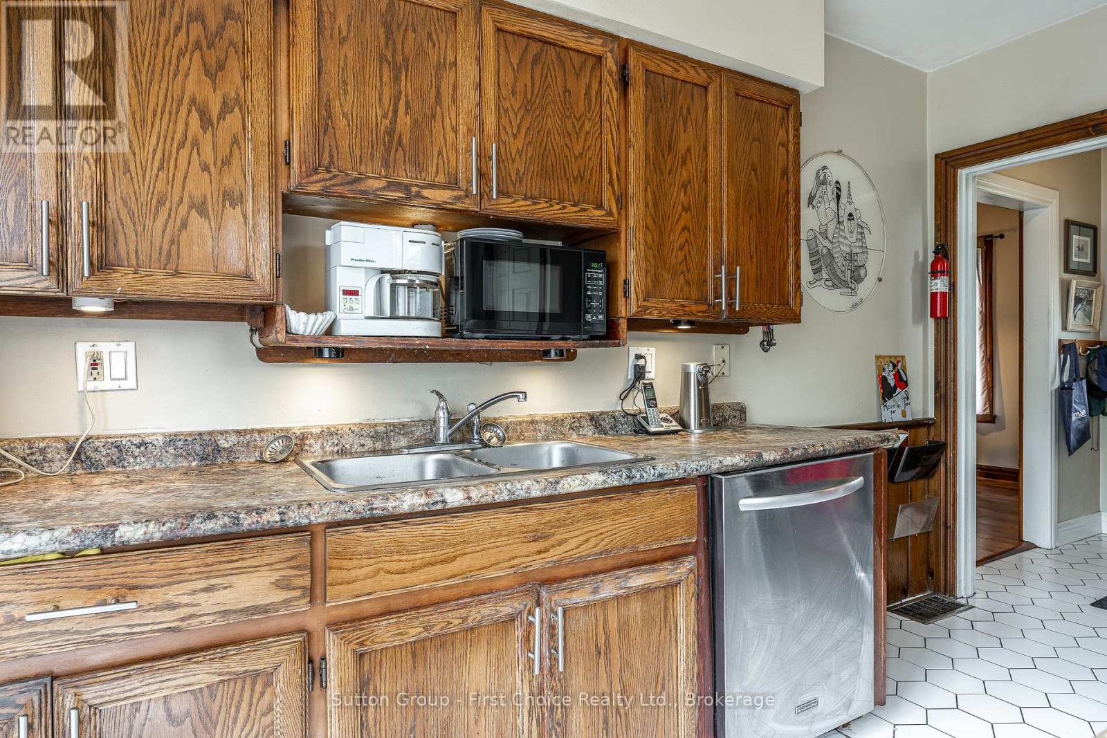 141 Perth Street, Stratford, Ontario N5A 3Y1 - Photo 21 - X12983104