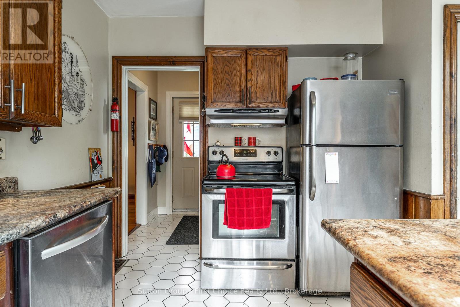 141 Perth Street, Stratford, Ontario N5A 3Y1 - Photo 22 - X12983104