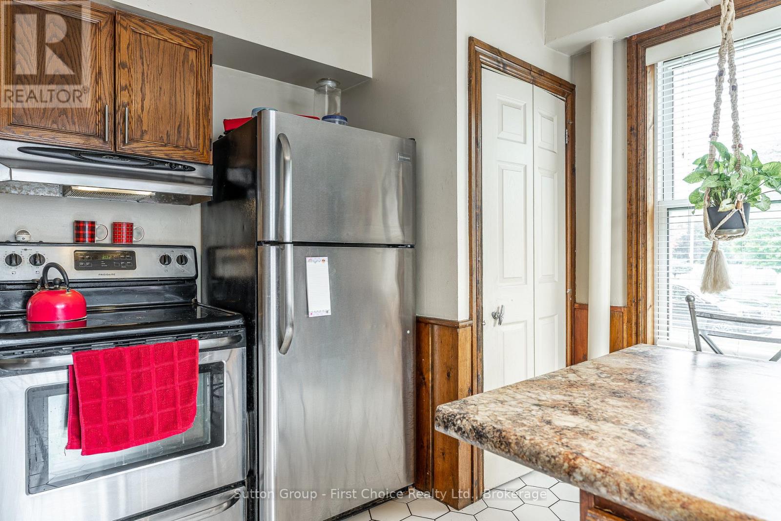 141 Perth Street, Stratford, Ontario N5A 3Y1 - Photo 23 - X12983104