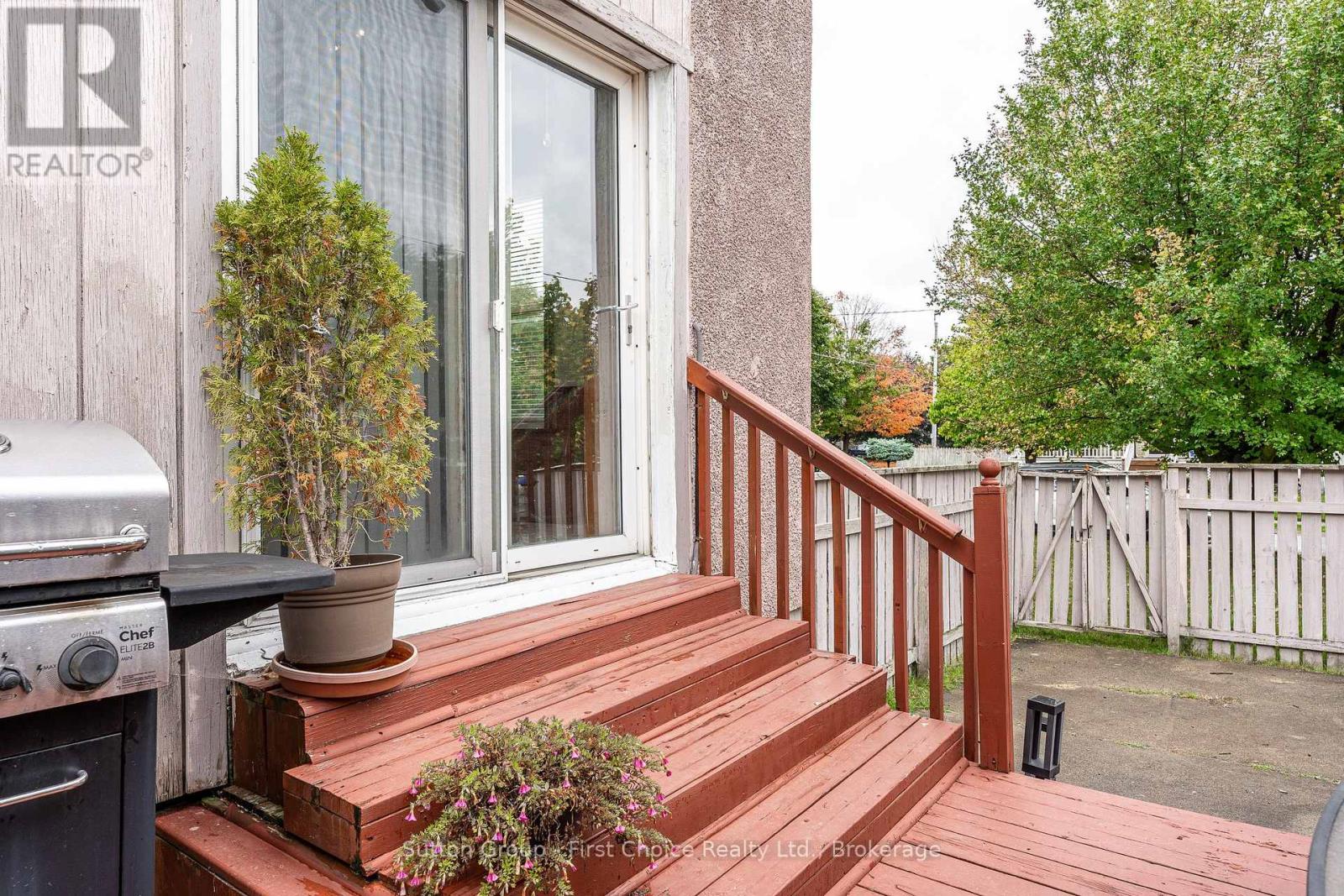 141 Perth Street, Stratford, Ontario N5A 3Y1 - Photo 45 - X12983104