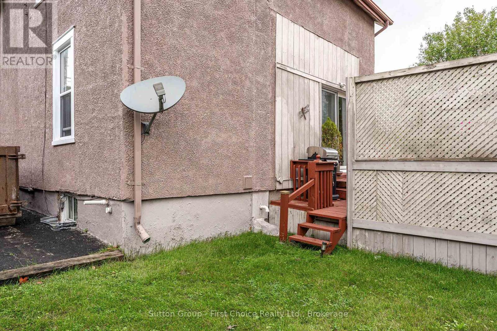 141 Perth Street, Stratford, Ontario N5A 3Y1 - Photo 47 - X12983104