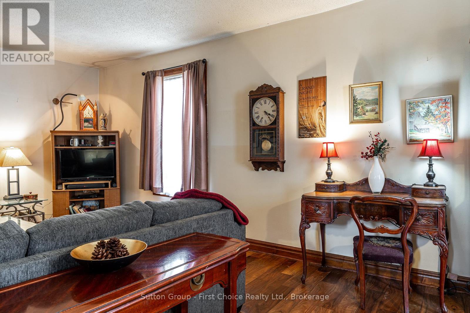 141 Perth Street, Stratford, Ontario N5A 3Y1 - Photo 9 - X12983104