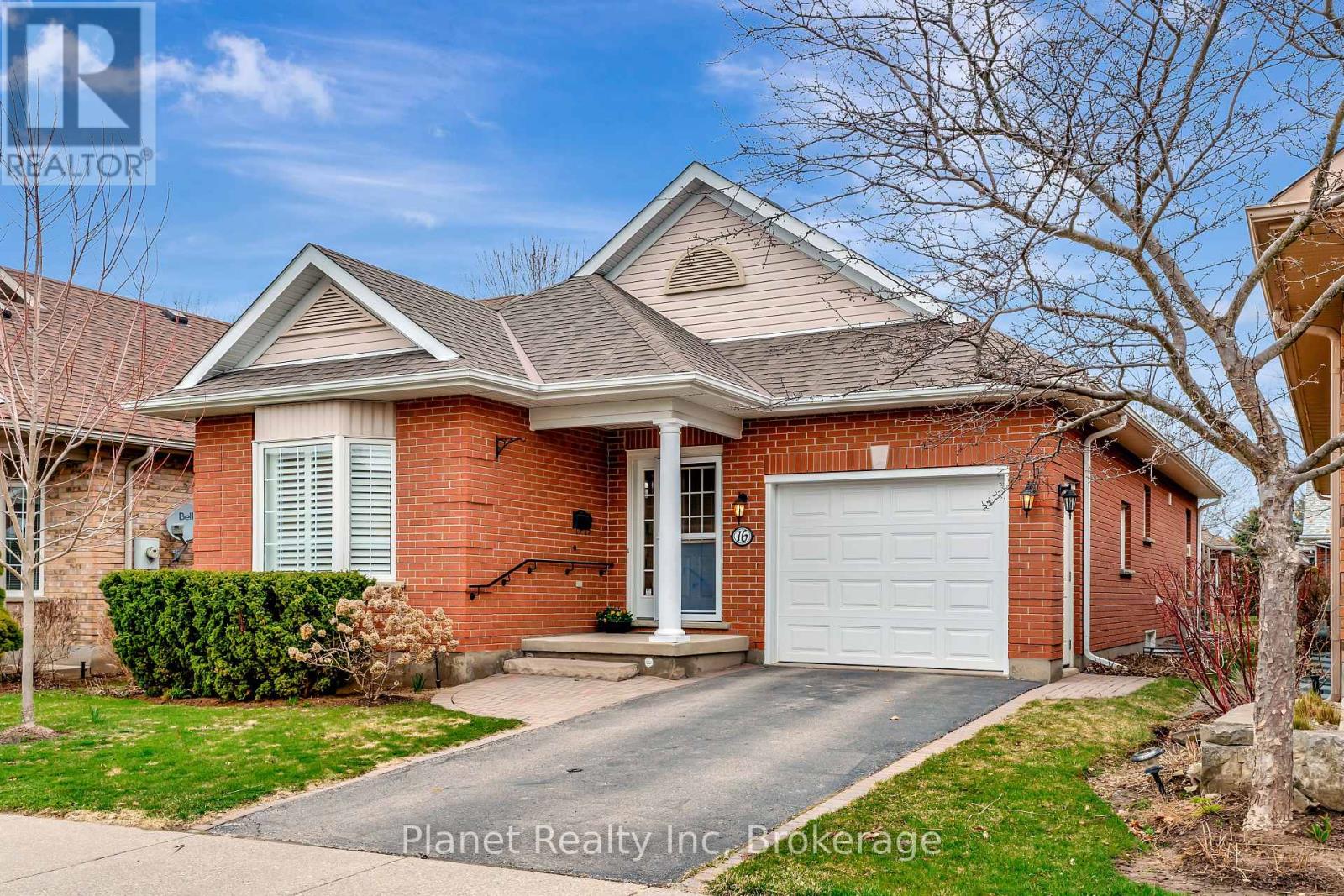 16 WINTERBERRY LANE, Guelph, Ontario
