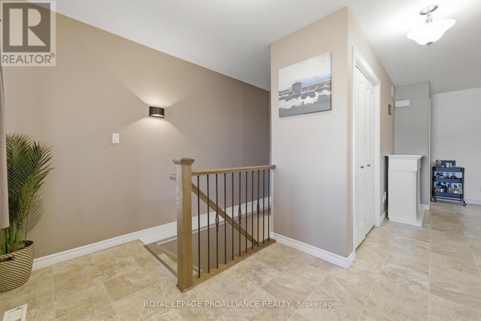 20 Chinook Street, Belleville, Ontario  K8P 0C4 - Photo 6 - X12983020