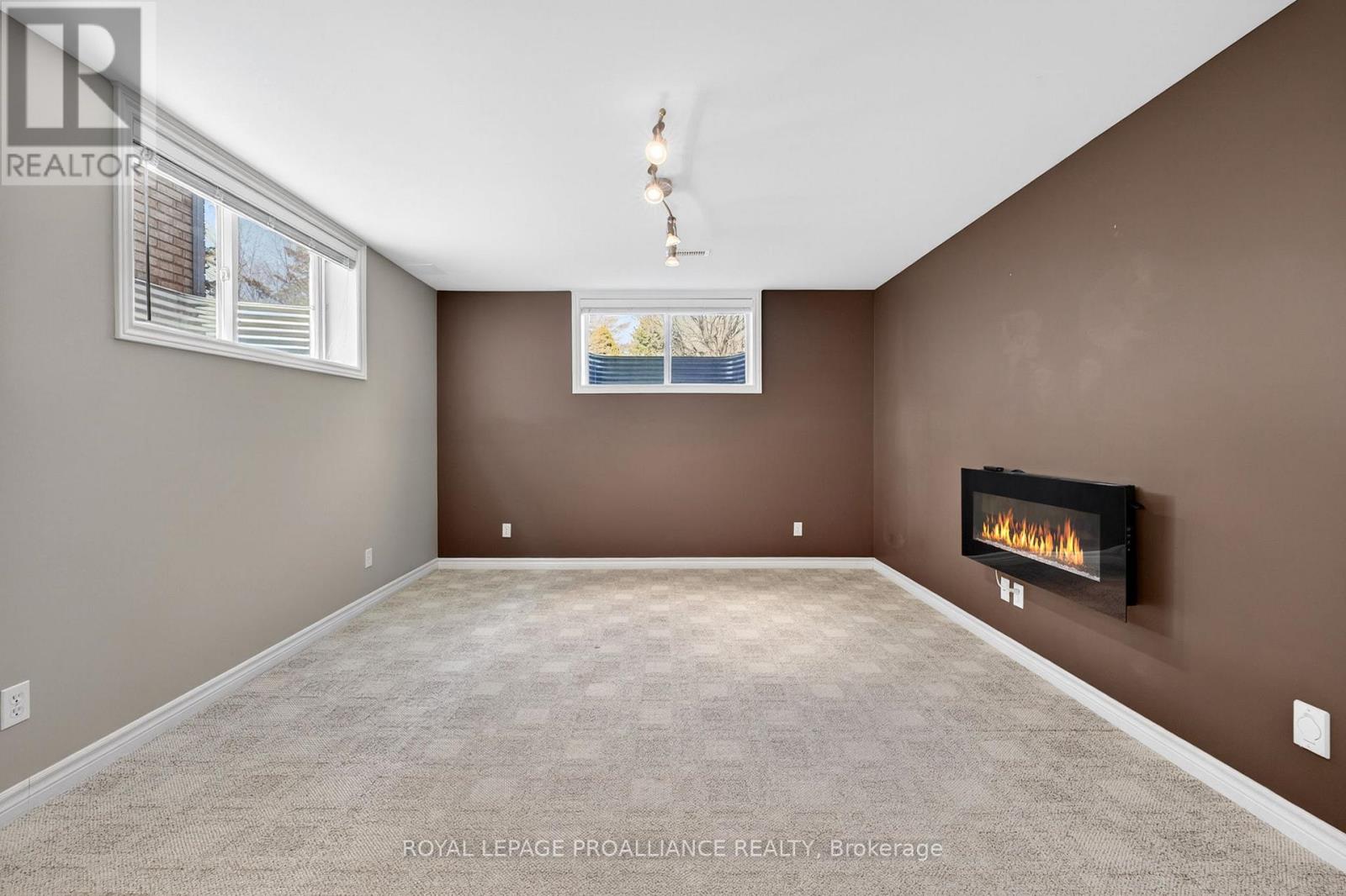 27 Gavey Street, Belleville, Ontario  K8N 0M1 - Photo 18 - X12983068