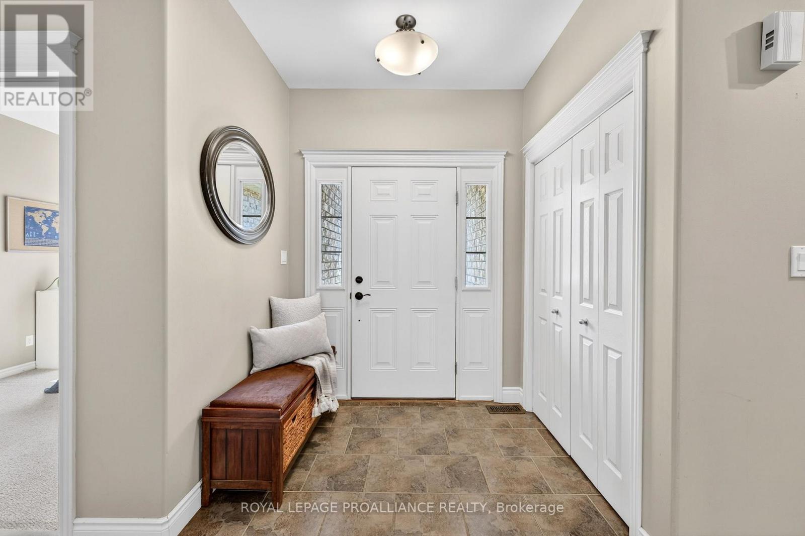 27 Gavey Street, Belleville, Ontario  K8N 0M1 - Photo 3 - X12983068