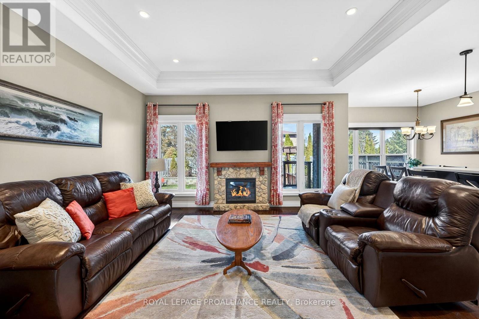 27 Gavey Street, Belleville, Ontario  K8N 0M1 - Photo 5 - X12983068