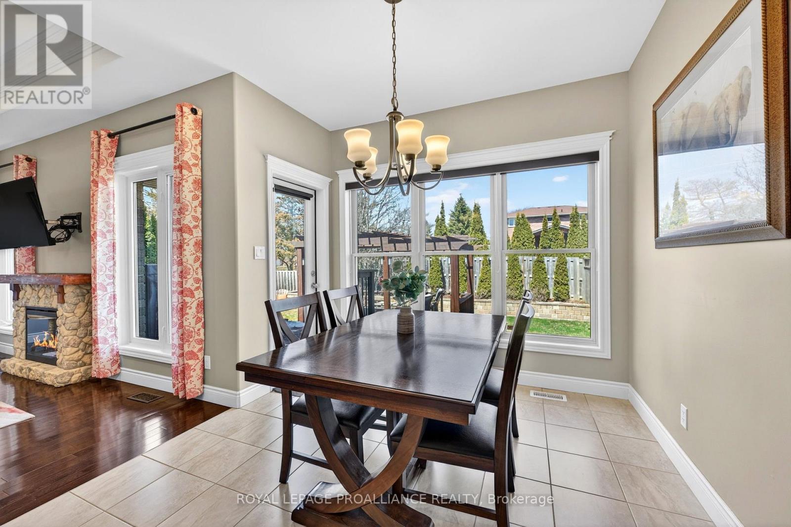 27 Gavey Street, Belleville, Ontario  K8N 0M1 - Photo 8 - X12983068