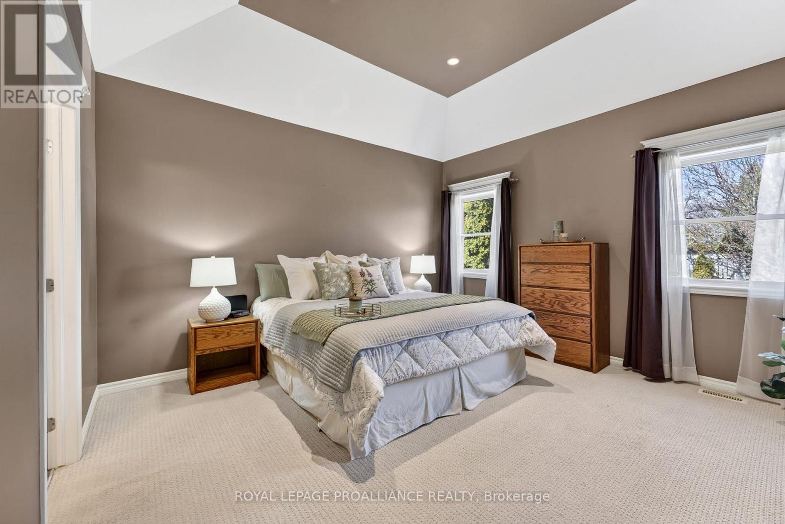 27 Gavey Street, Belleville, Ontario  K8N 0M1 - Photo 9 - X12983068