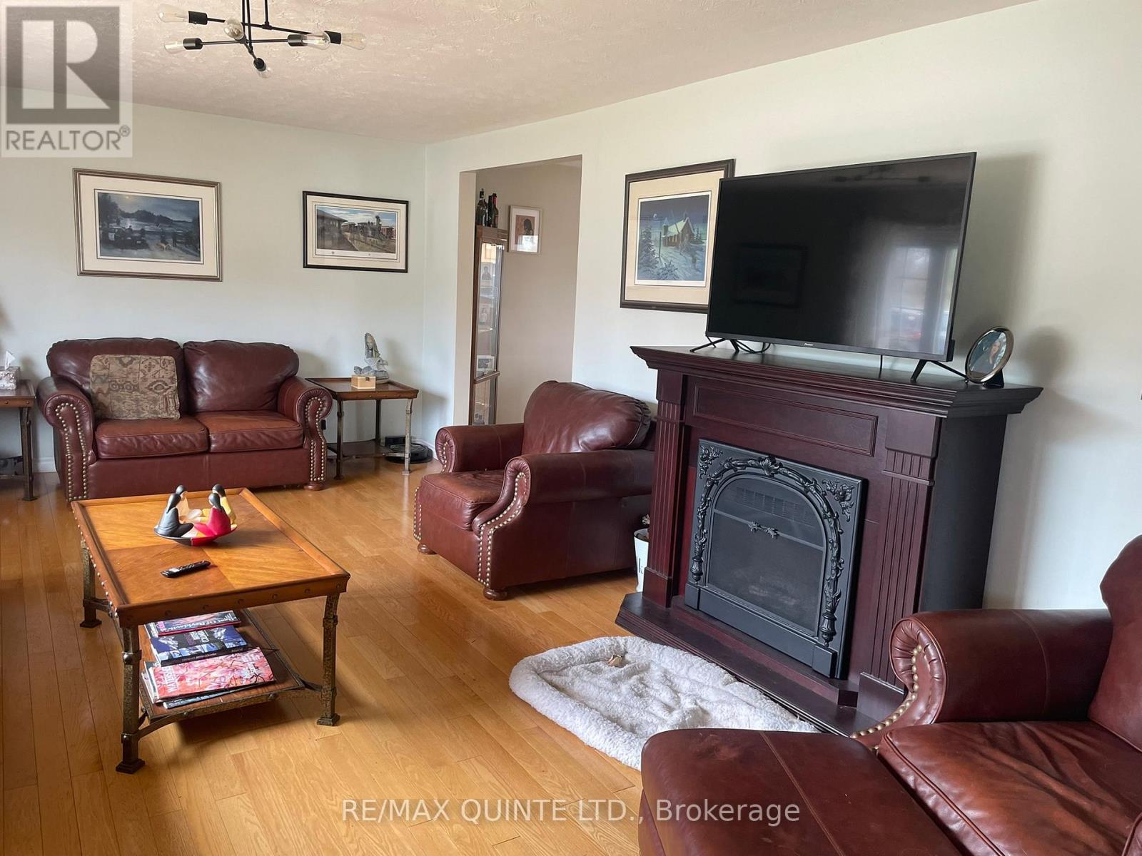 1752 County Road 3, Prince Edward County (Ameliasburg Ward), Ontario  K0K 1A0 - Photo 5 - X12983244