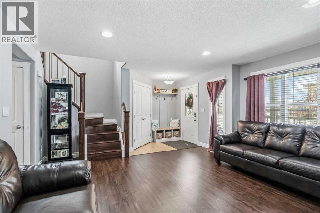 182 Crabapple Way, Fort Mcmurray, Alberta  T9K 0N1 - Photo 4 - A2282192