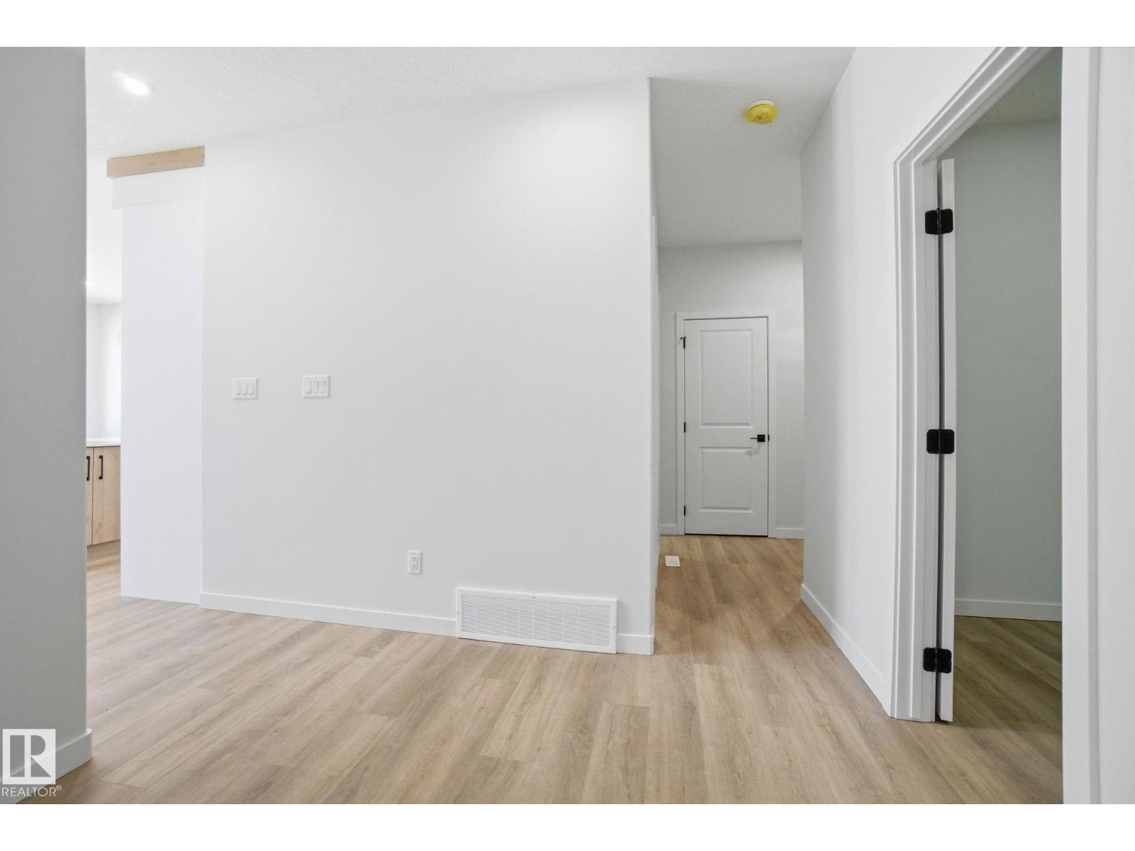 1527 Siskin Link Li Nw, Edmonton, Alberta  T5S 0T9 - Photo 4 - E4474760