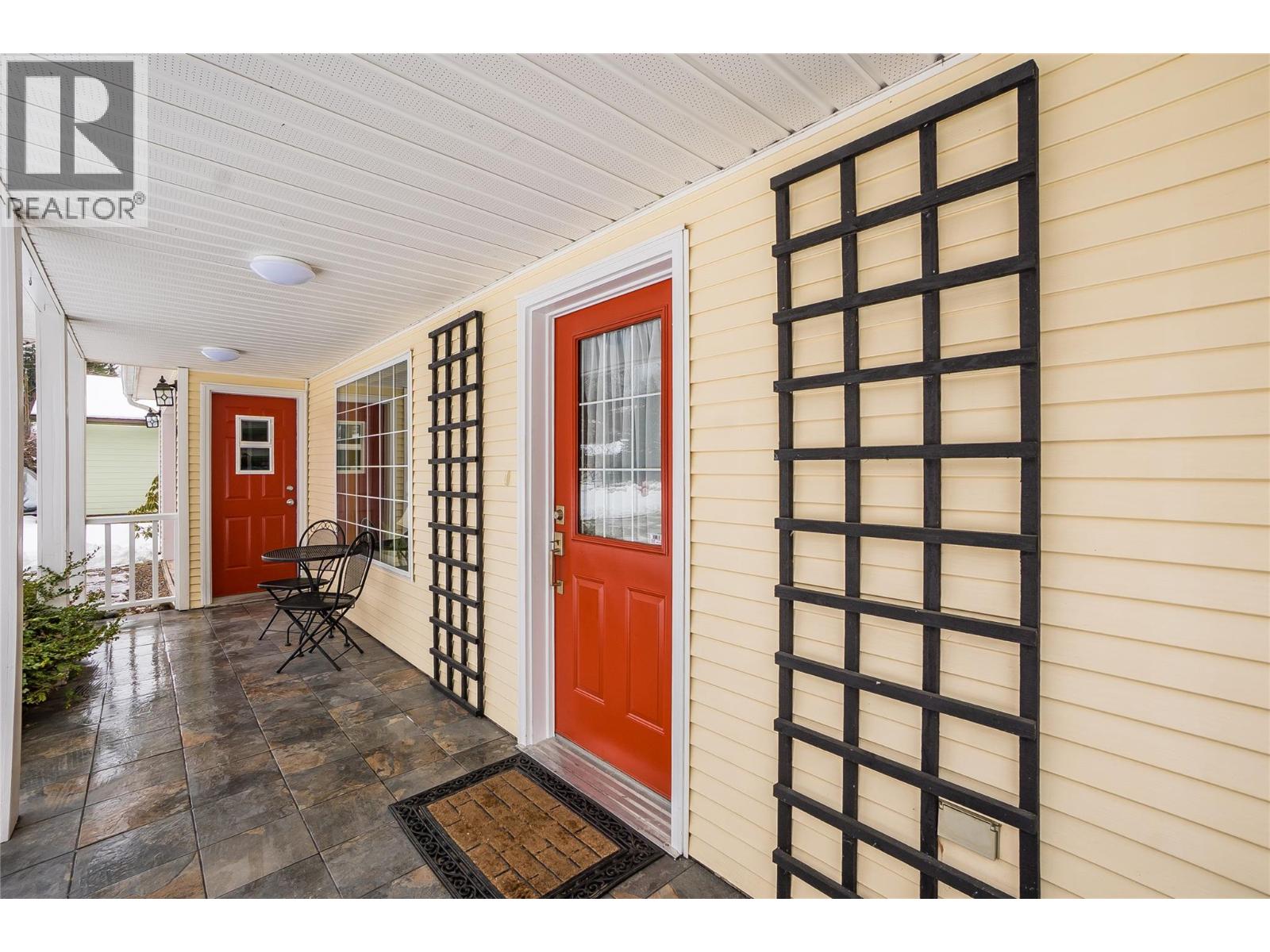 661 C Avenue, Kaslo, British Columbia  V0G 1M0 - Photo 10 - 10377055