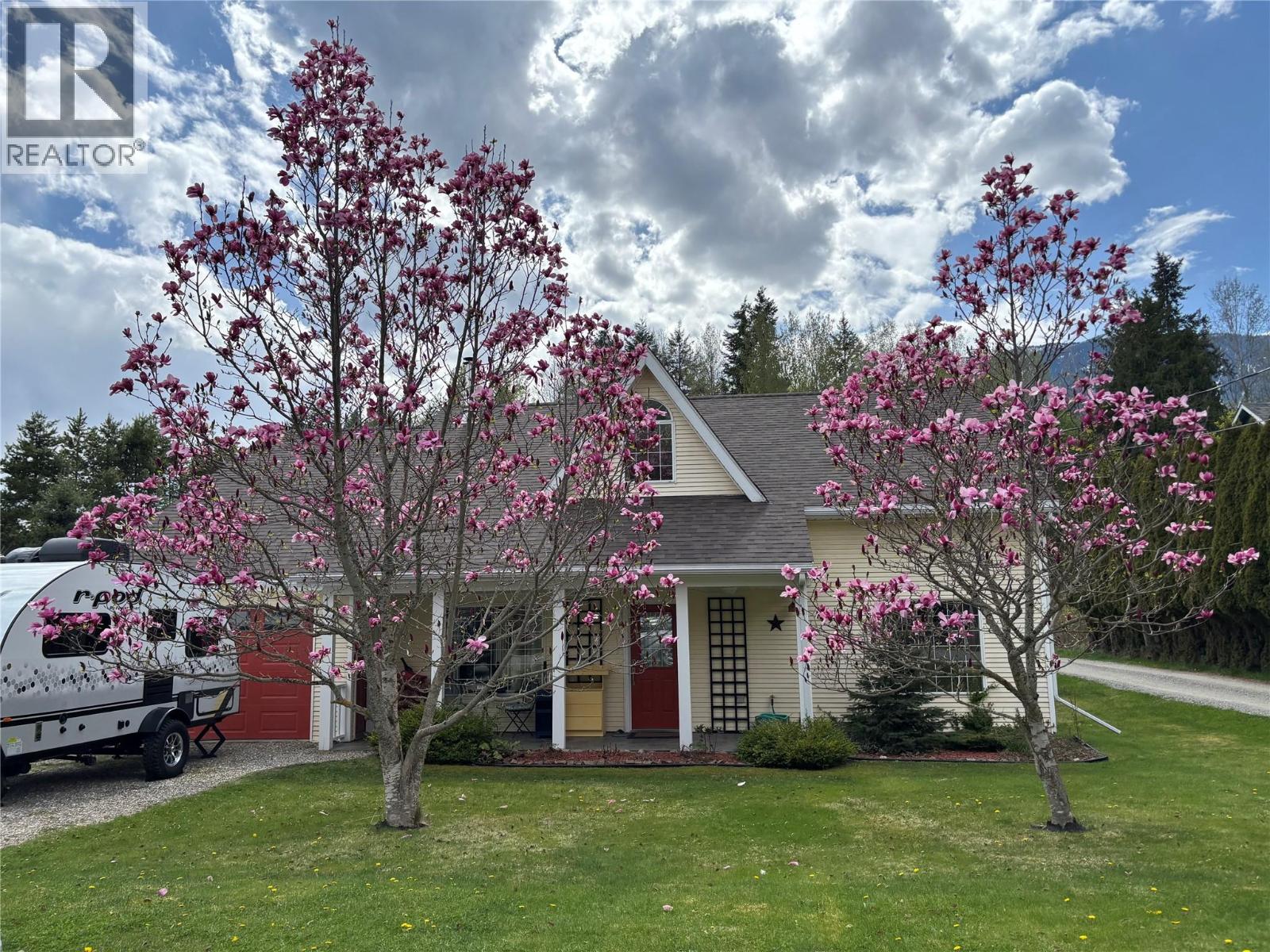 661 C Avenue, Kaslo, British Columbia