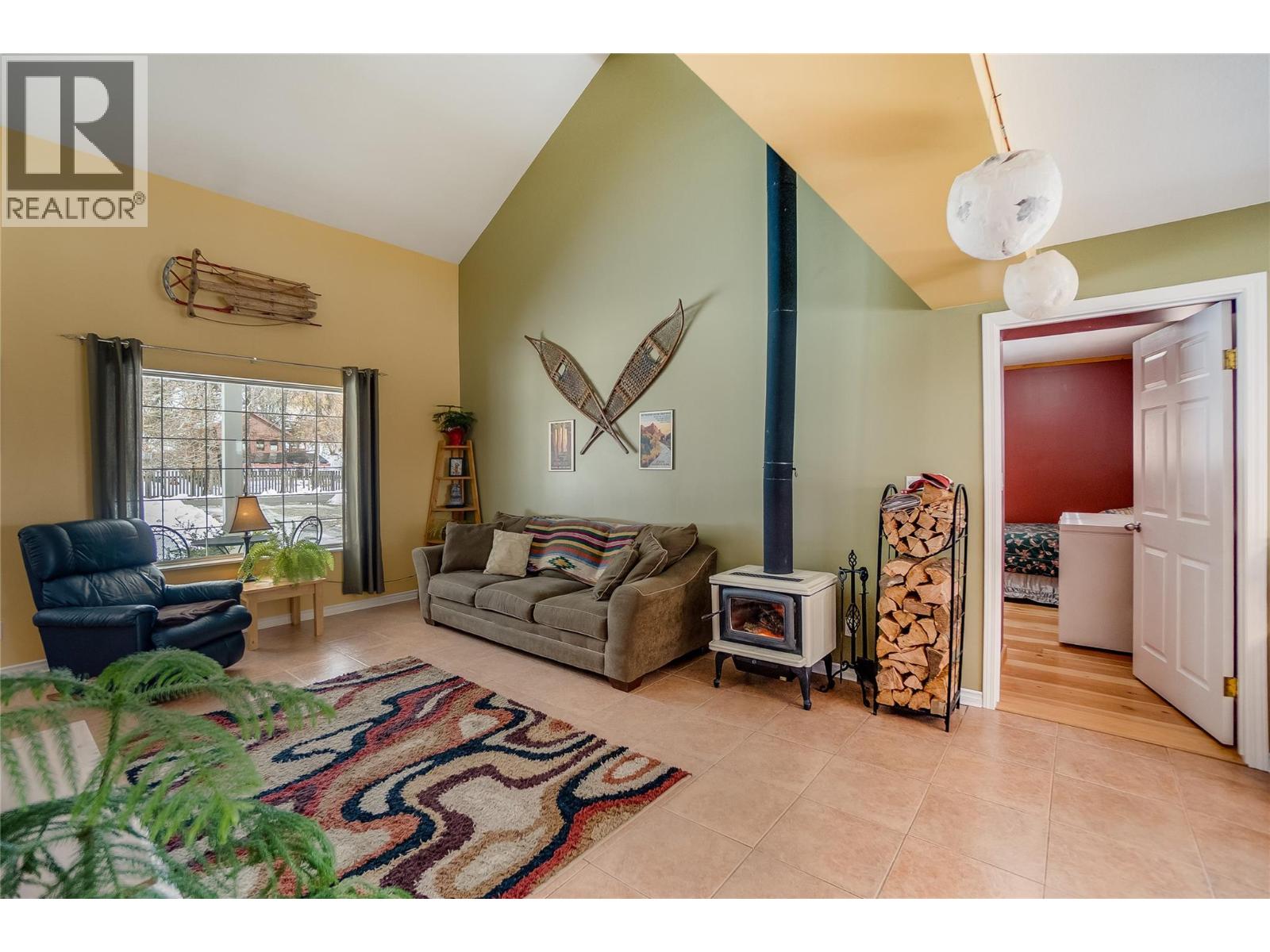 661 C Avenue, Kaslo, British Columbia  V0G 1M0 - Photo 16 - 10377055