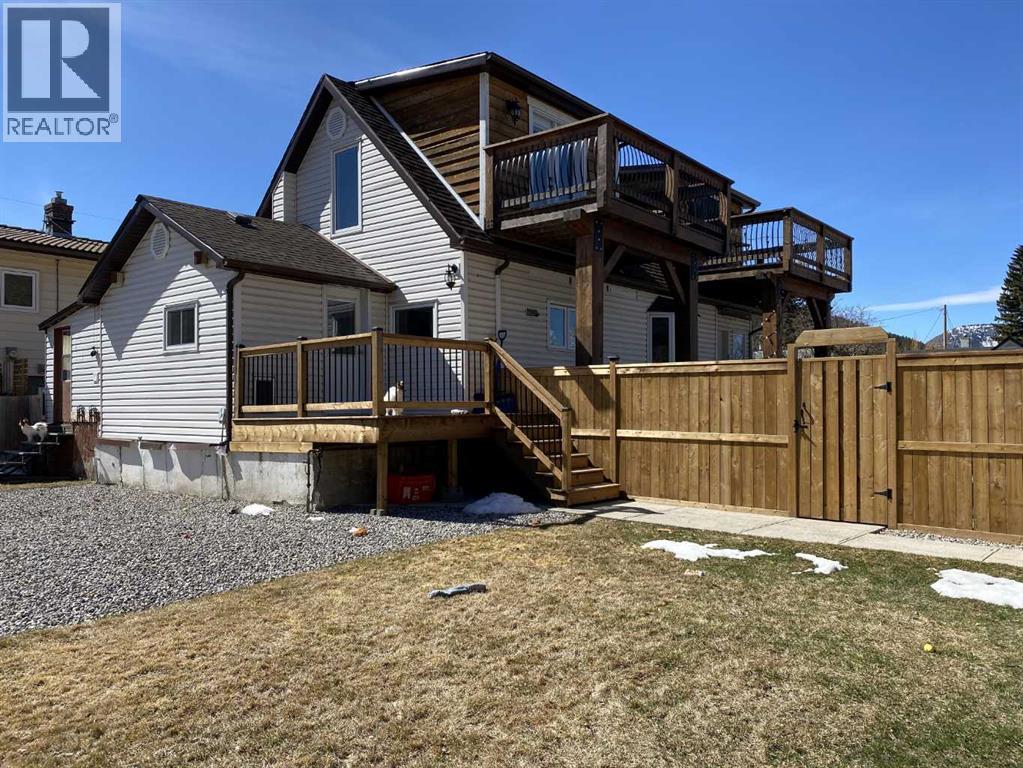 1809 129 Street, Blairmore, Alberta  T0K 0E0 - Photo 3 - A2299536