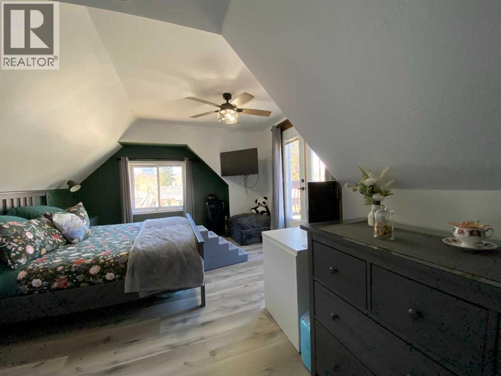 1809 129 Street, Blairmore, Alberta  T0K 0E0 - Photo 20 - A2299536