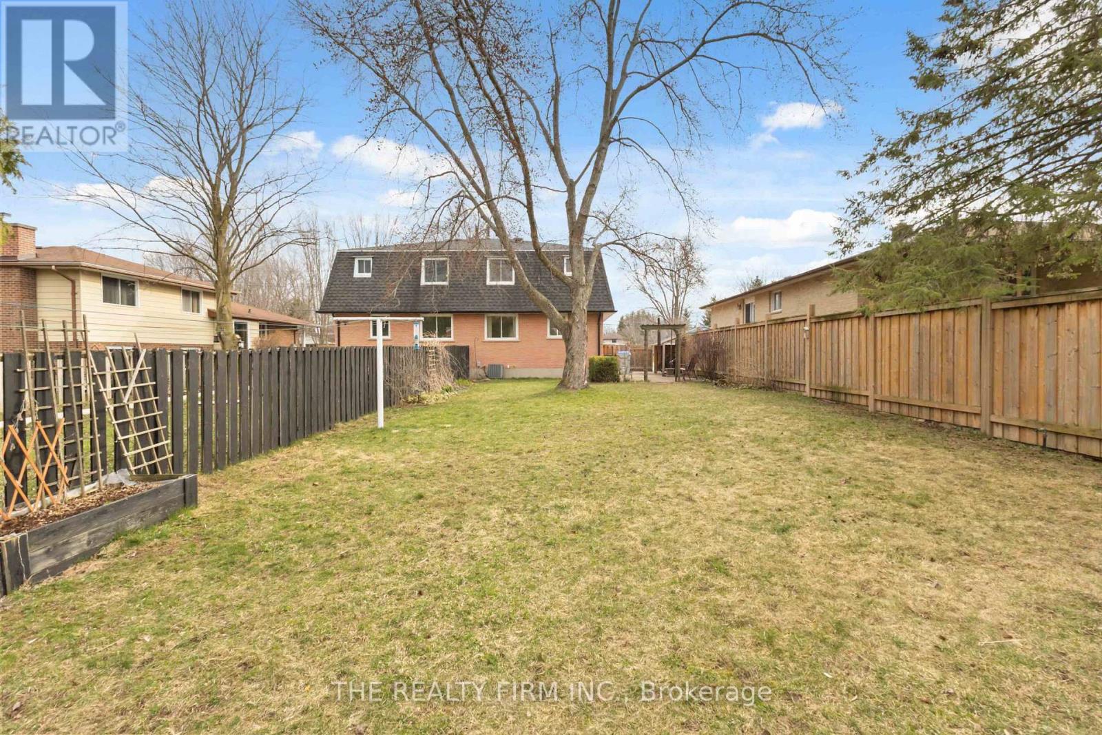 324 Oak Avenue, Strathroy-Caradoc, Ontario  N7G 3T2 - Photo 41 - X12983142