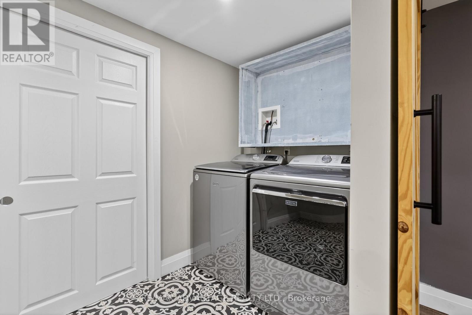 7 Gustin Avenue, London South, Ontario  N6P 1C2 - Photo 24 - X12983154