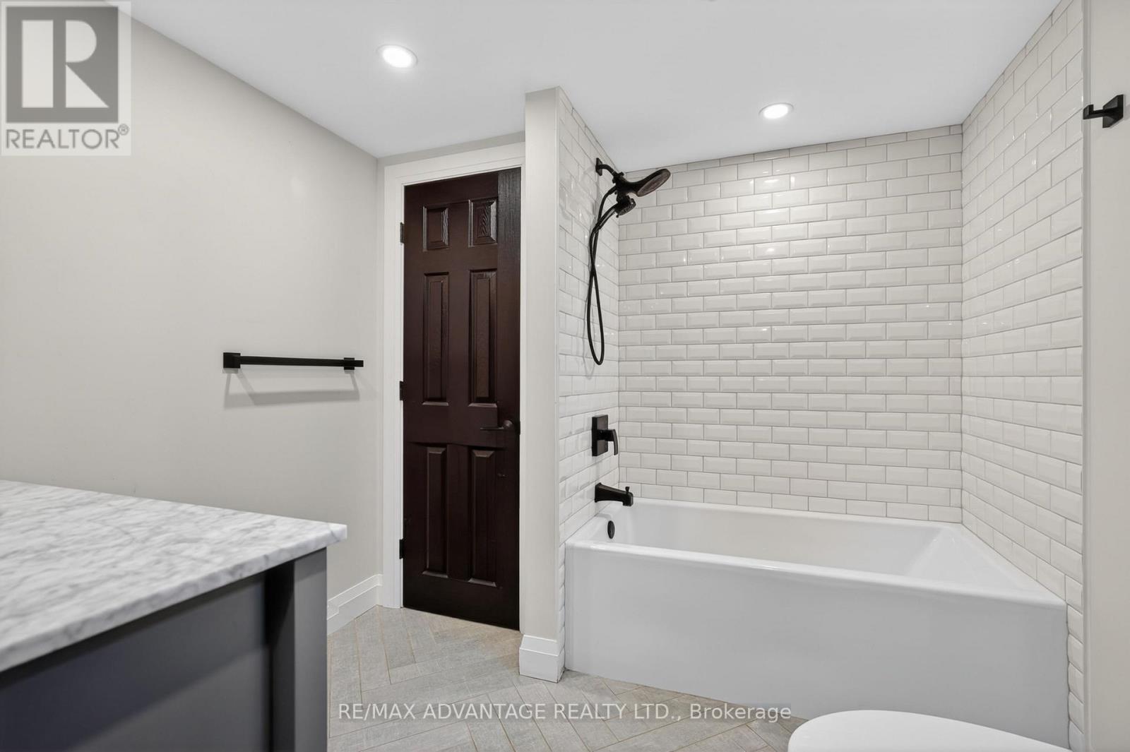 7 Gustin Avenue, London South, Ontario  N6P 1C2 - Photo 29 - X12983154