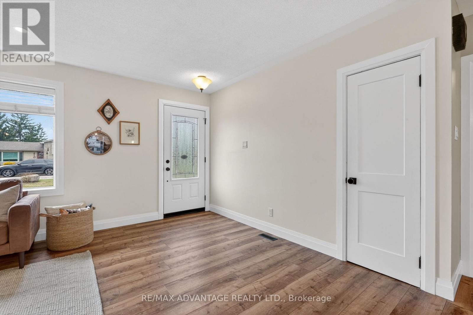 7 Gustin Avenue, London South, Ontario  N6P 1C2 - Photo 5 - X12983154