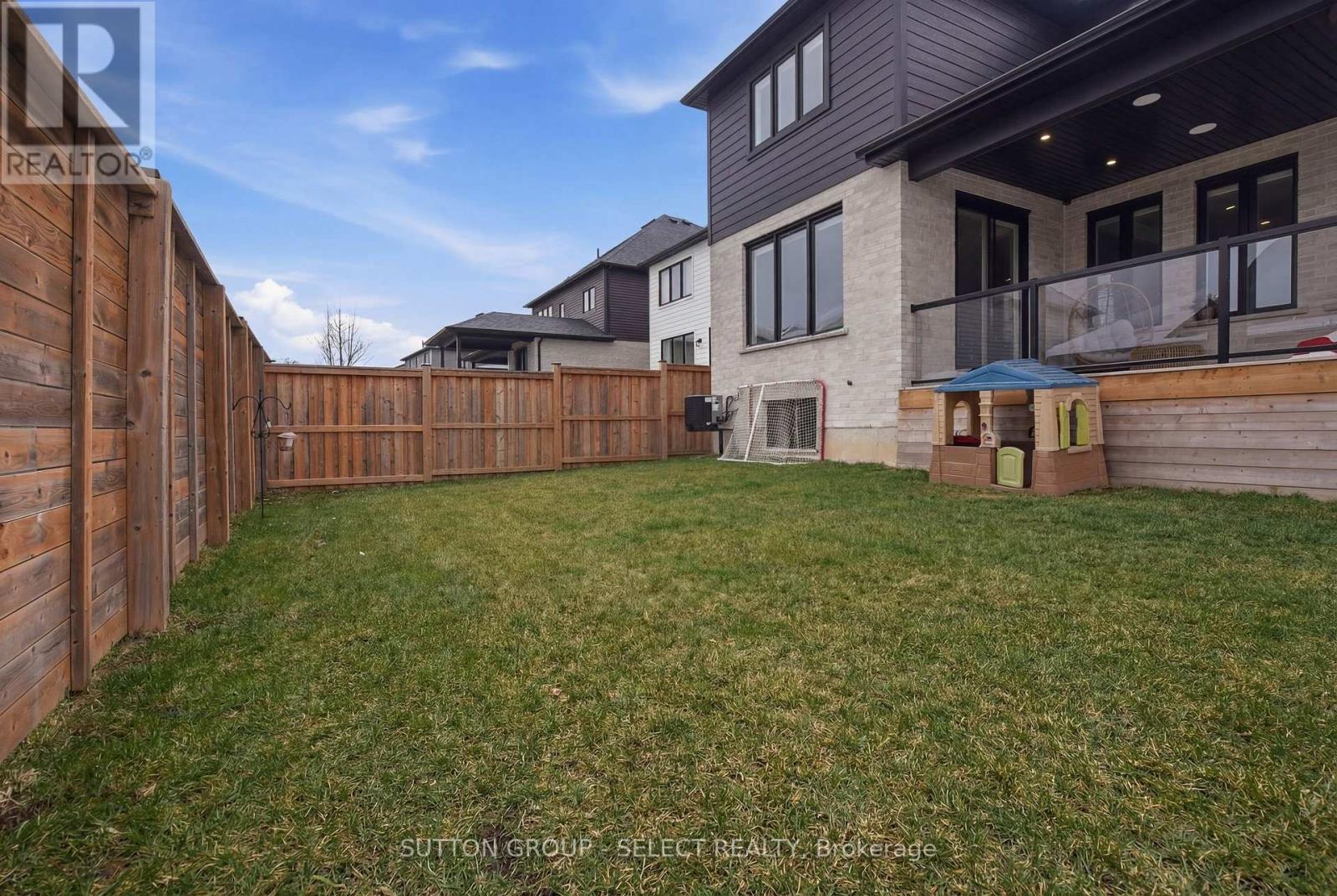 1886 Fountain Grass Drive, London South, Ontario  N6K 0K7 - Photo 46 - X12983280