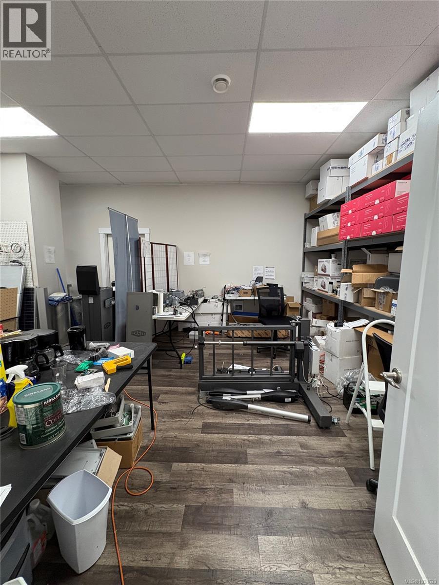 A 180 Island Hwy N, Courtenay, British Columbia  V9N 3N8 - Photo 3 - 1031633