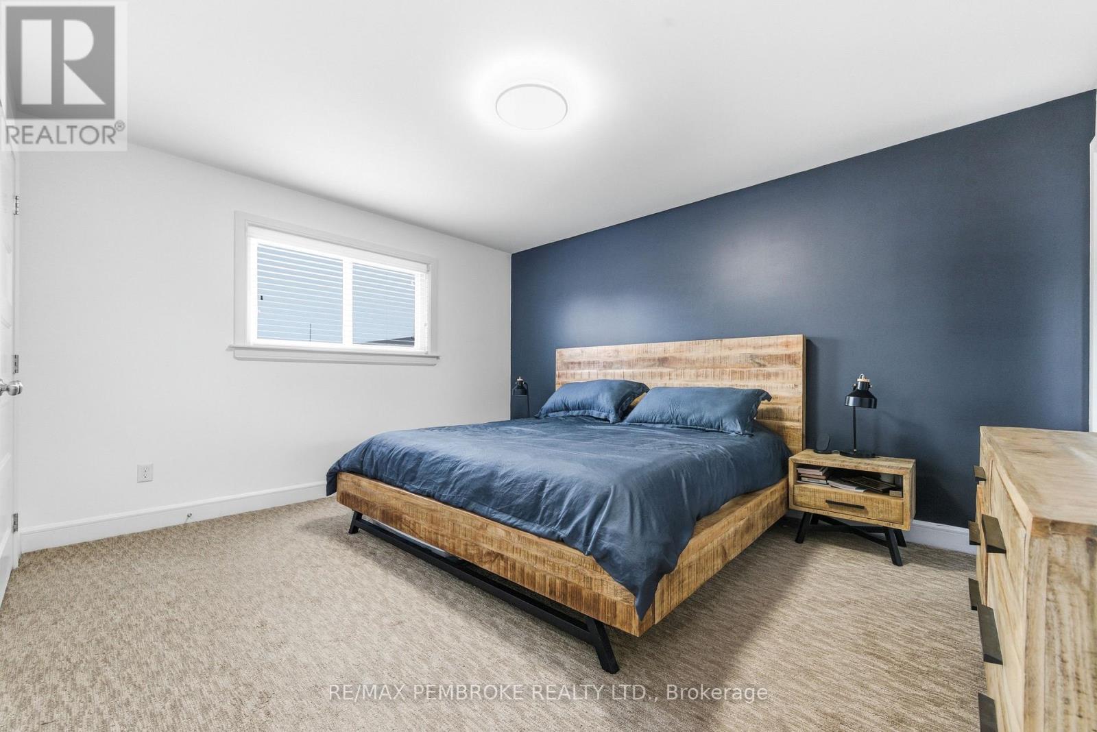 20 Liam Street, Petawawa, Ontario  K8H 0C2 - Photo 19 - X12983096