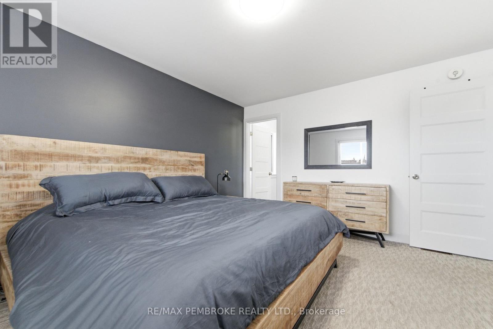 20 Liam Street, Petawawa, Ontario  K8H 0C2 - Photo 20 - X12983096