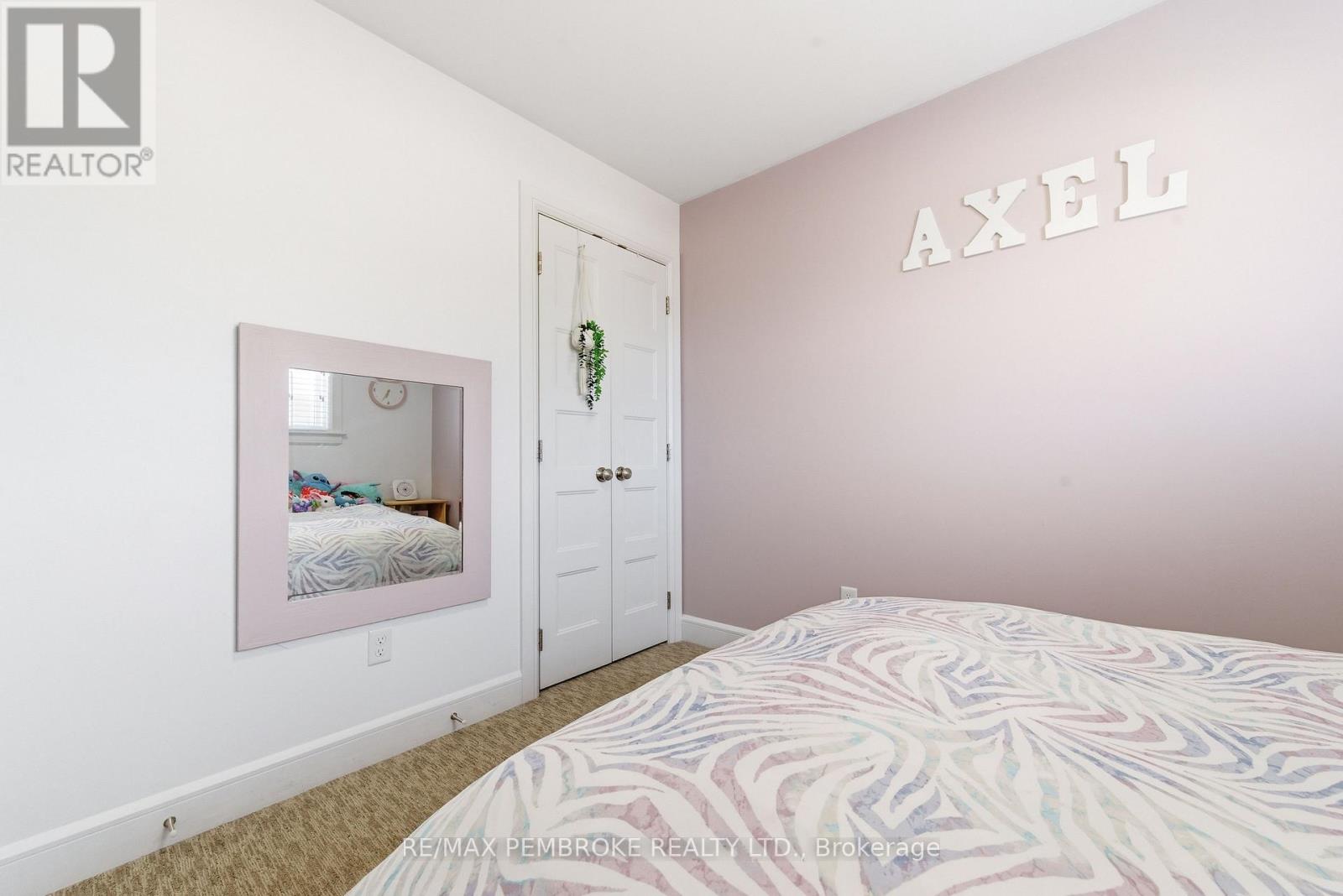 20 Liam Street, Petawawa, Ontario  K8H 0C2 - Photo 27 - X12983096