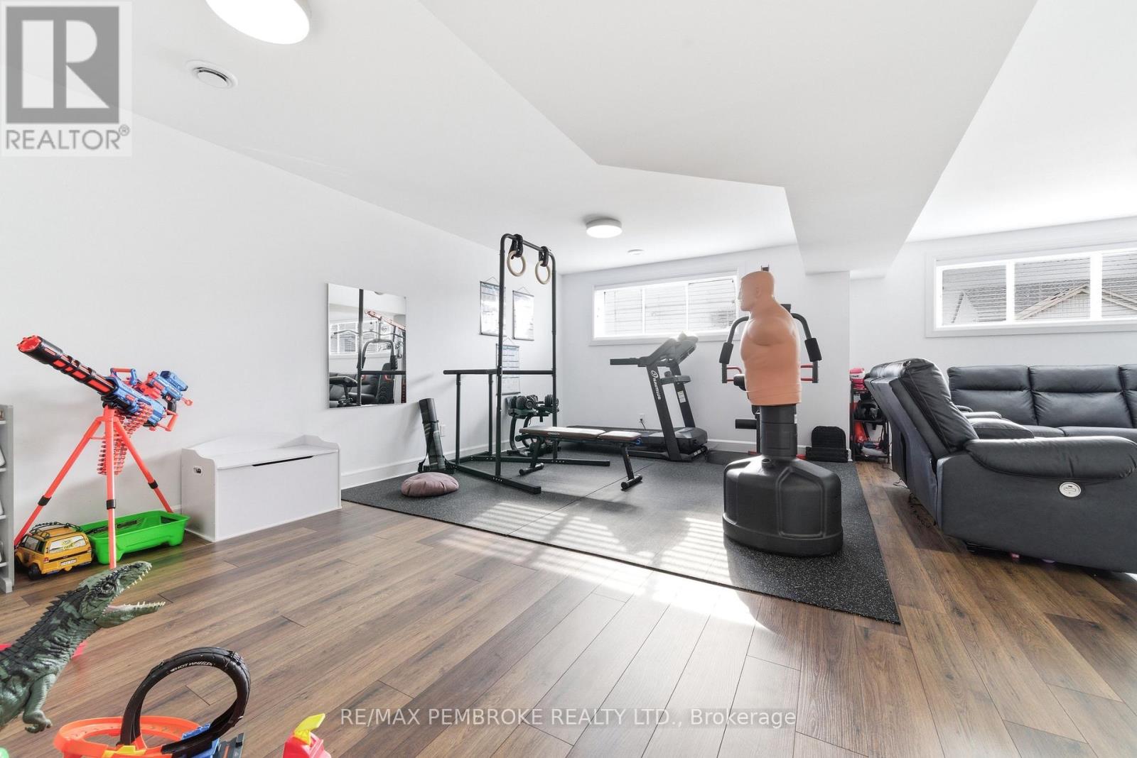 20 Liam Street, Petawawa, Ontario  K8H 0C2 - Photo 33 - X12983096