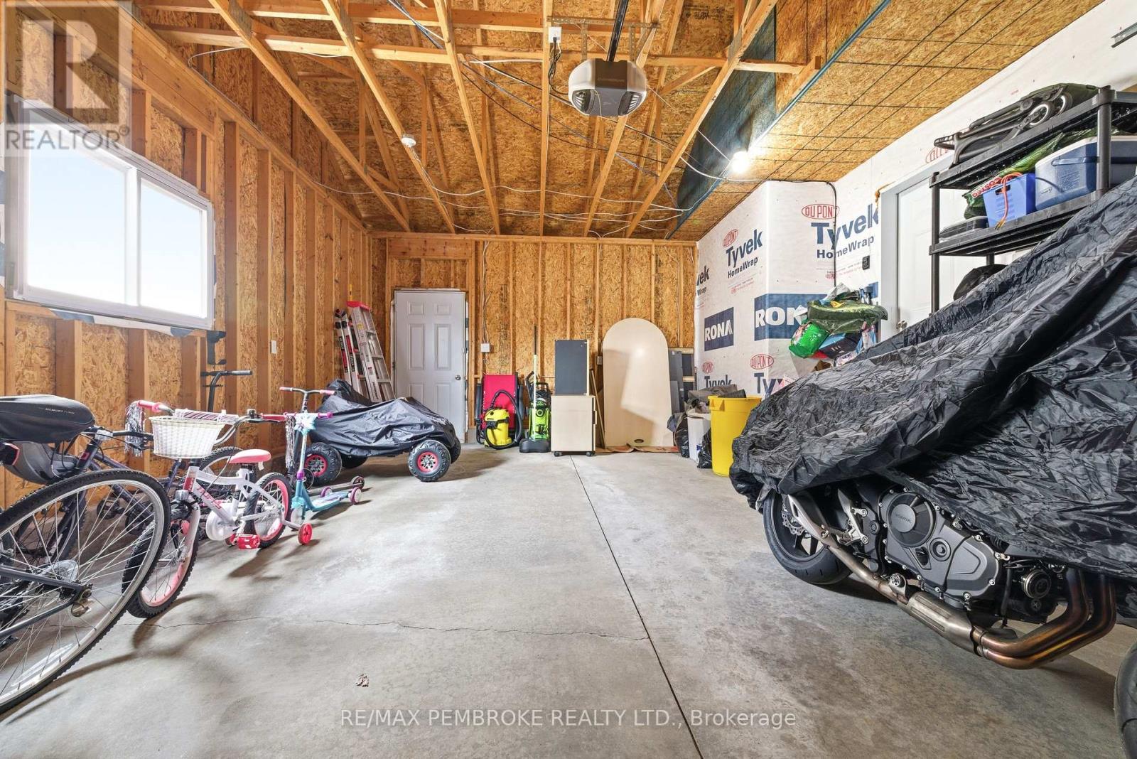 20 Liam Street, Petawawa, Ontario  K8H 0C2 - Photo 41 - X12983096