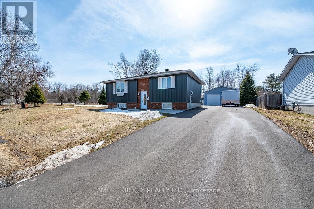 1108 BOUNDARY ROAD, Pembroke, Ontario