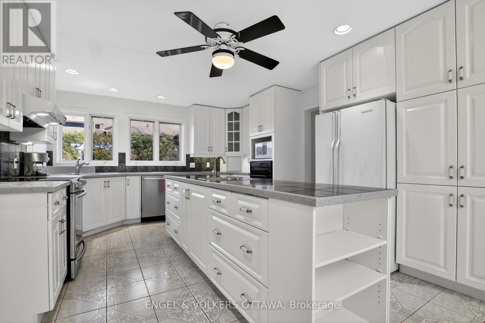 193 Cunningham Avenue S, Ottawa, Ontario K1H 6A7 - Photo 10 - X12983014