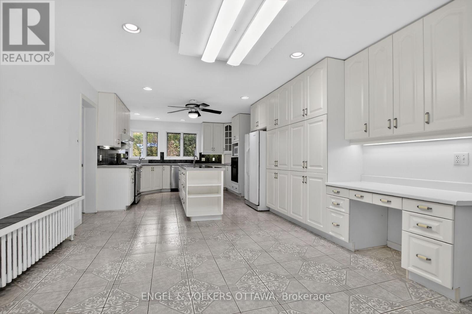 193 Cunningham Avenue S, Ottawa, Ontario K1H 6A7 - Photo 7 - X12983014