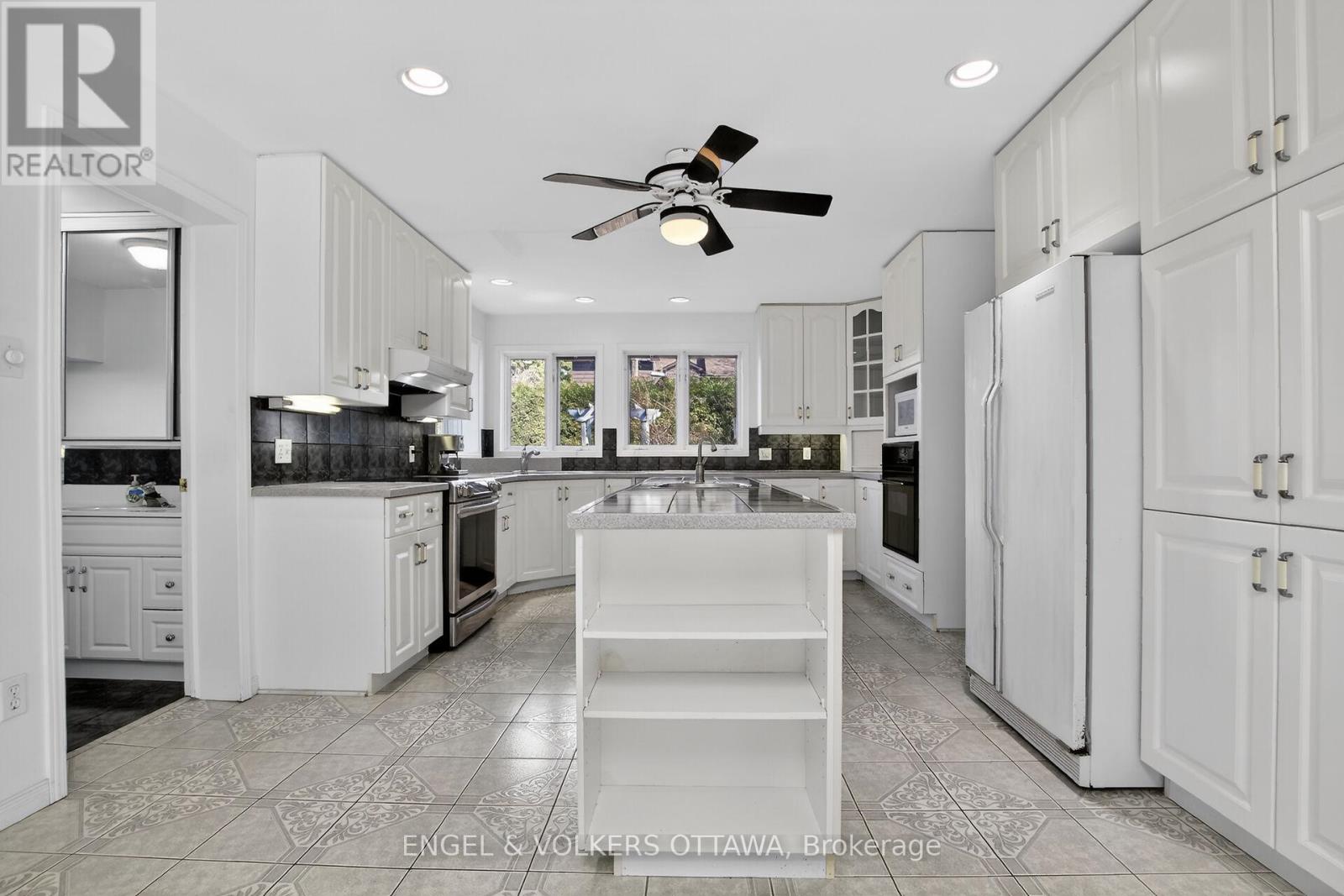 193 Cunningham Avenue S, Ottawa, Ontario K1H 6A7 - Photo 8 - X12983014