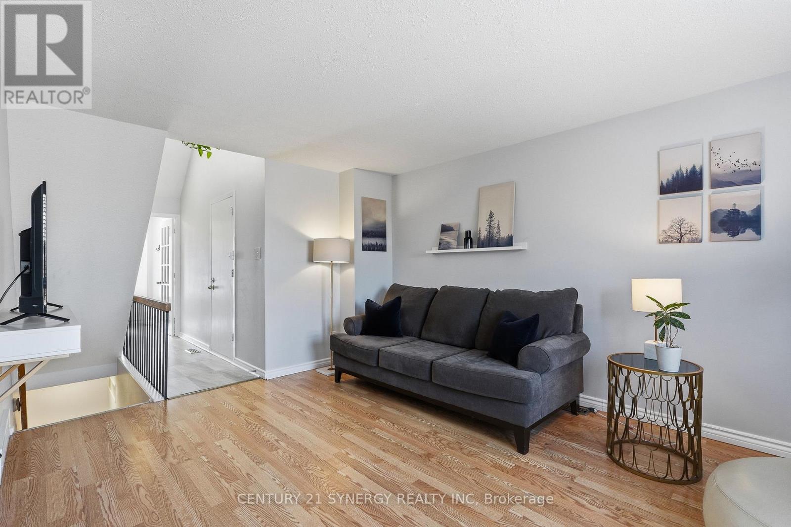 45 Tedwyn Drive, Ottawa, Ontario  K2J 1P9 - Photo 5 - X12983078