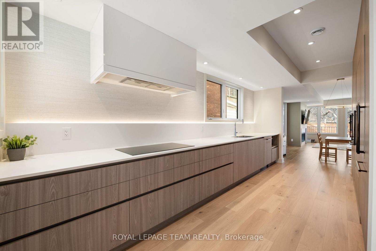 B - 13 Fifth Avenue, Ottawa, Ontario  K1S 2M2 - Photo 12 - X12983266