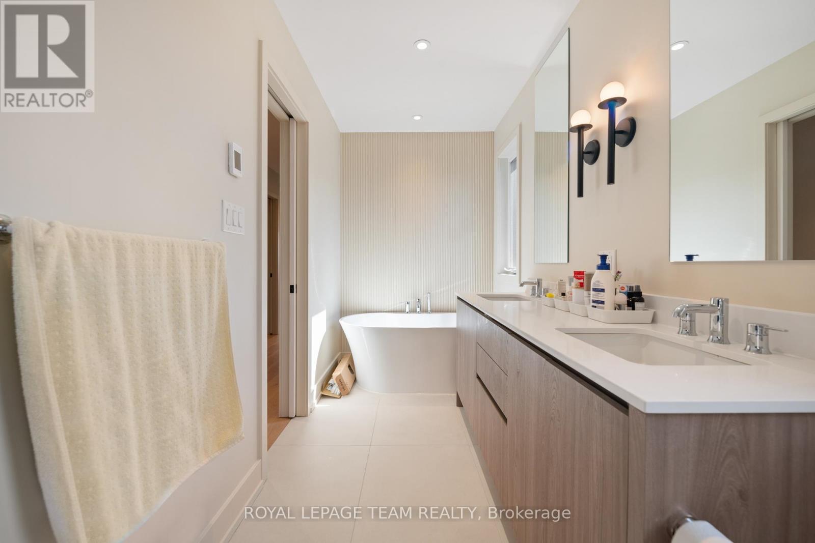 B - 13 Fifth Avenue, Ottawa, Ontario  K1S 2M2 - Photo 25 - X12983266