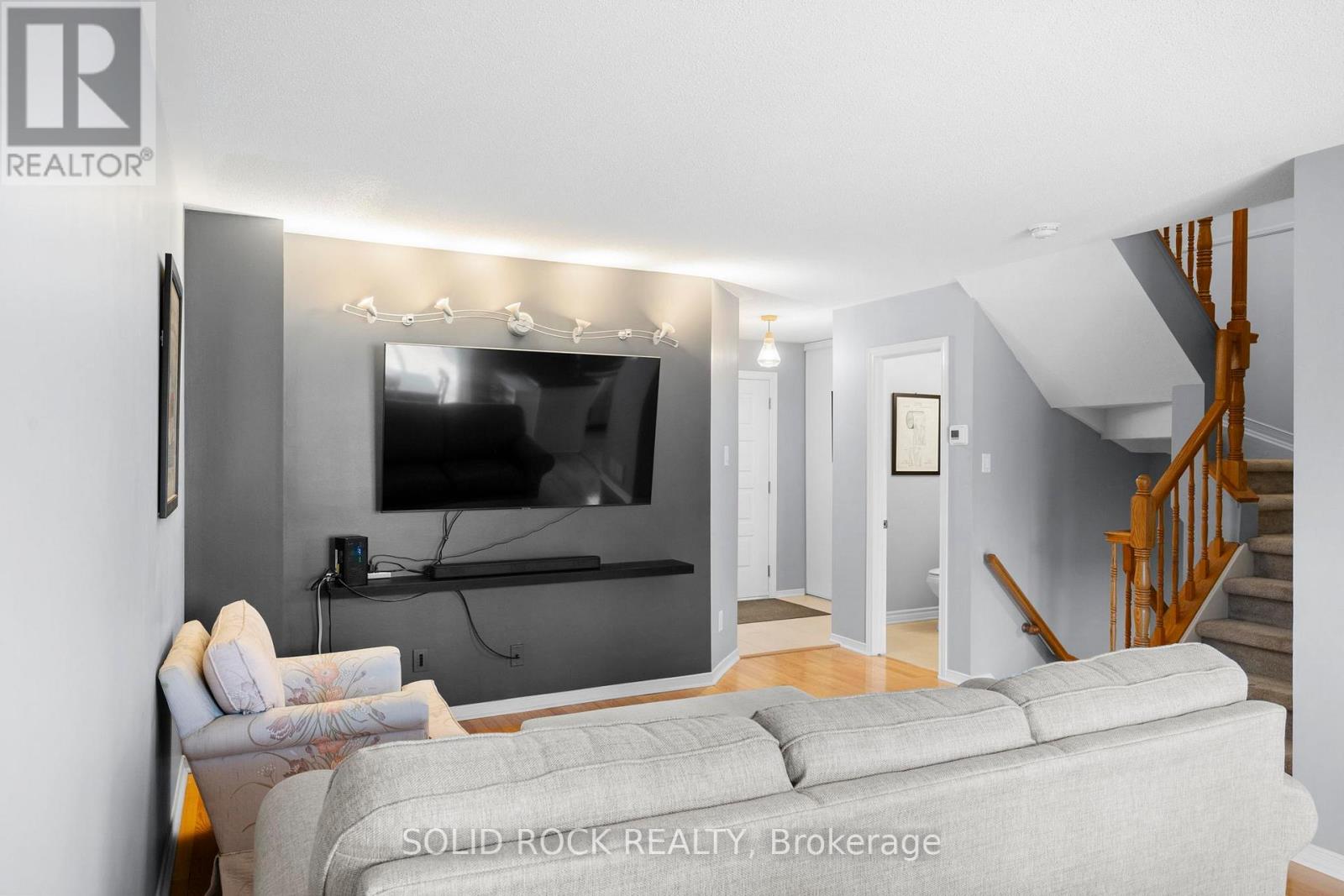 77 Markland Crescent, Ottawa, Ontario  K2G 5Z6 - Photo 10 - X12983268