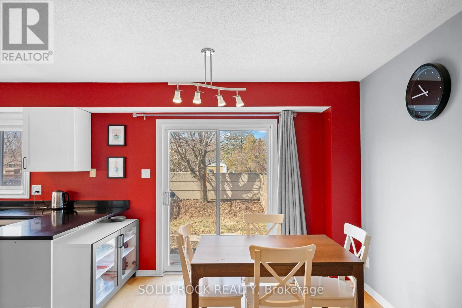 77 Markland Crescent, Ottawa, Ontario  K2G 5Z6 - Photo 12 - X12983268